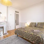 Eiffel Tower View 3Br Balcony