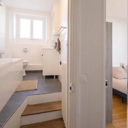 Appartamento Eiffel Tower View 3br Balcony Parigi